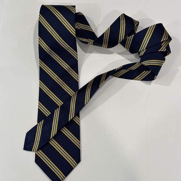 Men's BROOKS BROTHERS classic neck tie.‎ - Picture 1 of 10